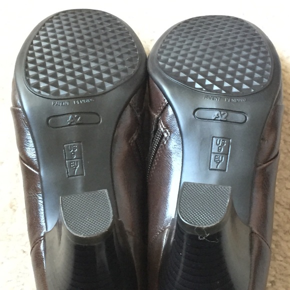 Aerosoles A2 Heelrest Brown Booties - Picture 7 of 8